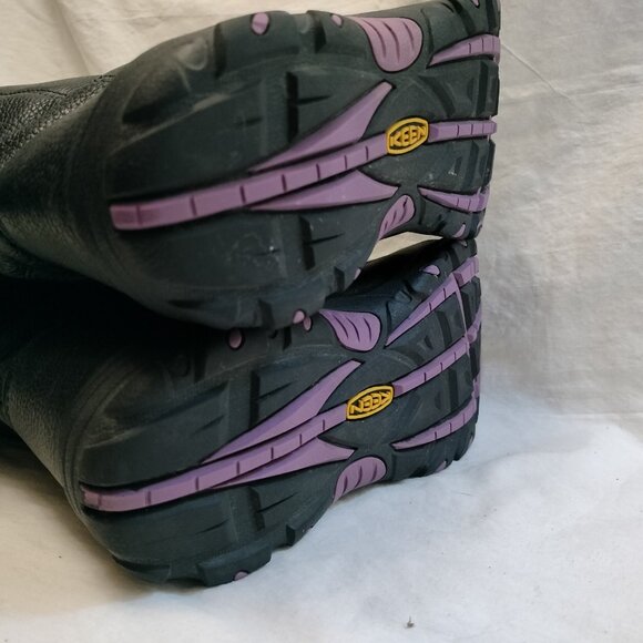 KEEN Tall Winter Weather Leather Boot - Picture 10 of 11